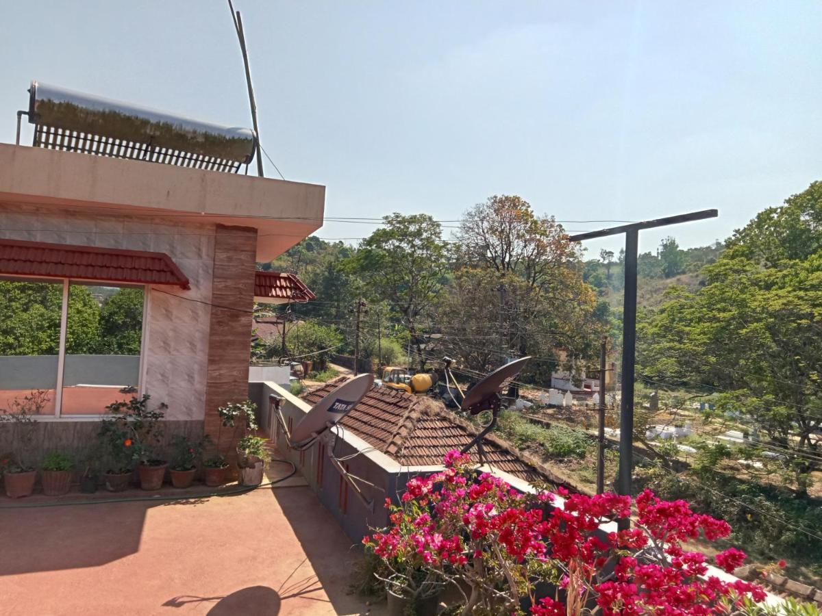 Krupa Homestay Madikeri Bagian luar foto